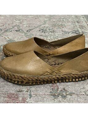 Mohinders Handmade Leather Slip On Shoes Flats Tan Women’s Size 6